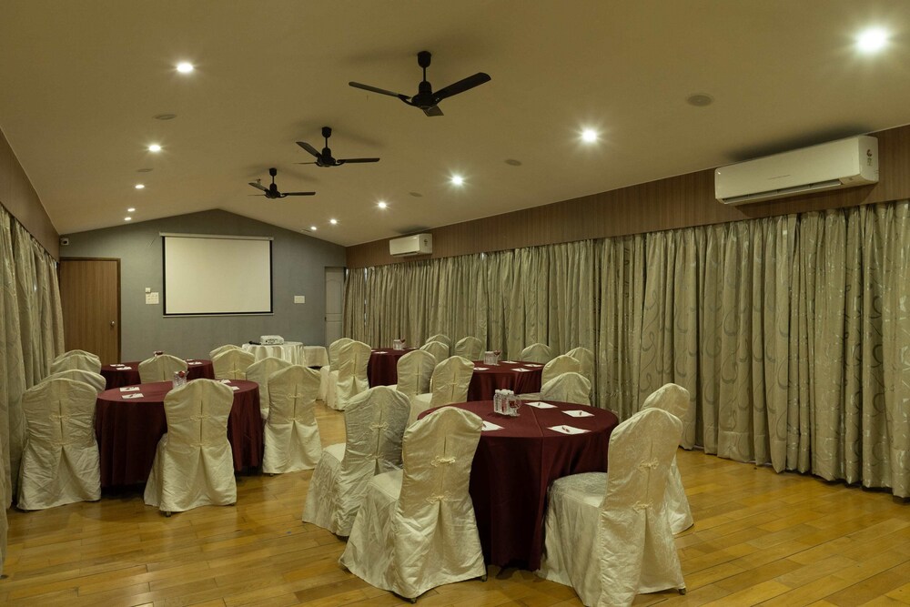 meeting & event spaces