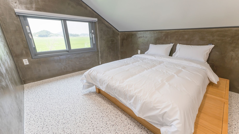 Taean Aloha Oe Pet Pool Villa