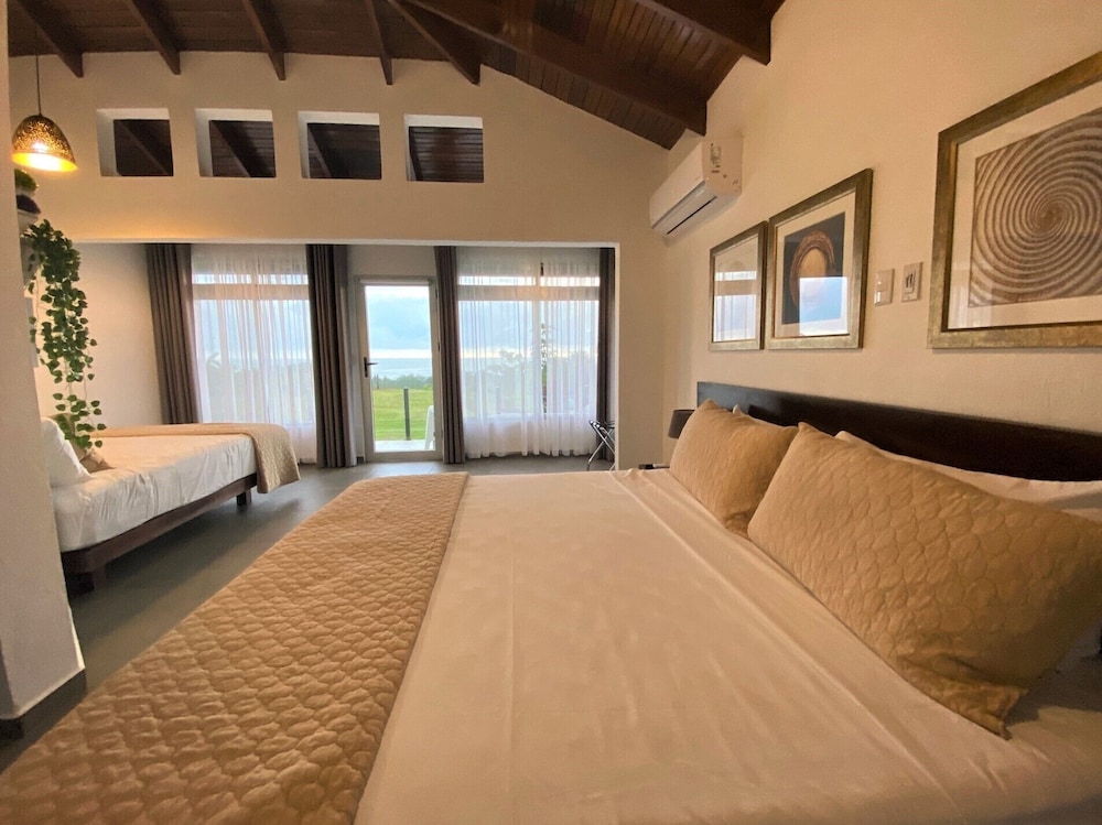 Hotel Ocean Breeze view 5