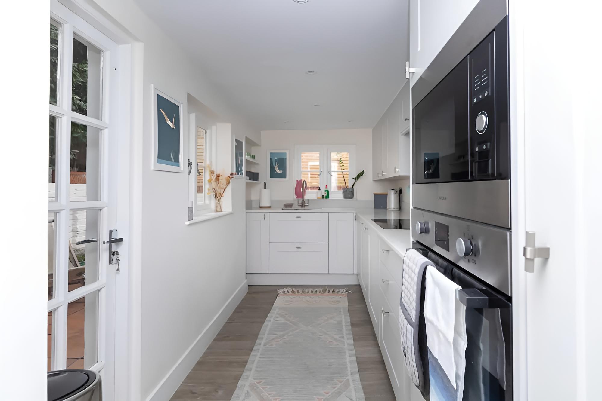 Vibrant 1BD Home With Outdoor Patio - Hammersmith!