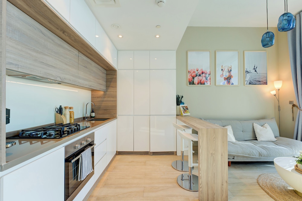 HiGuests - Stunning sea view studio