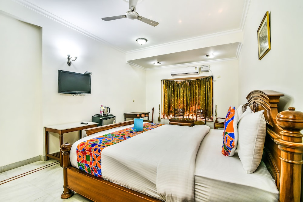 FabHotel Homeport Residency