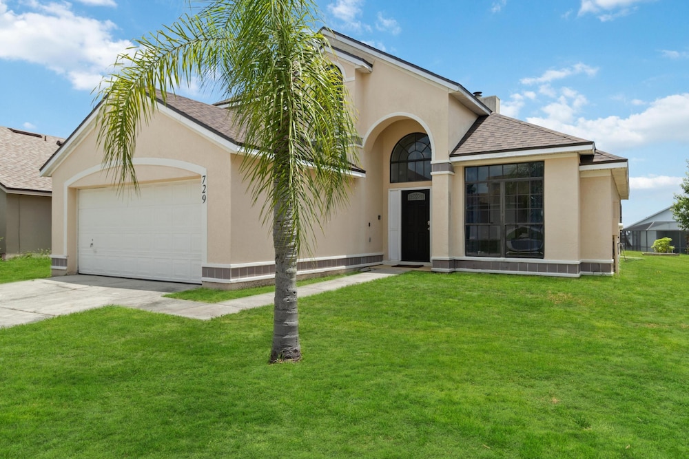 5/3 Private Pool House Near all Famous Attractions!!!