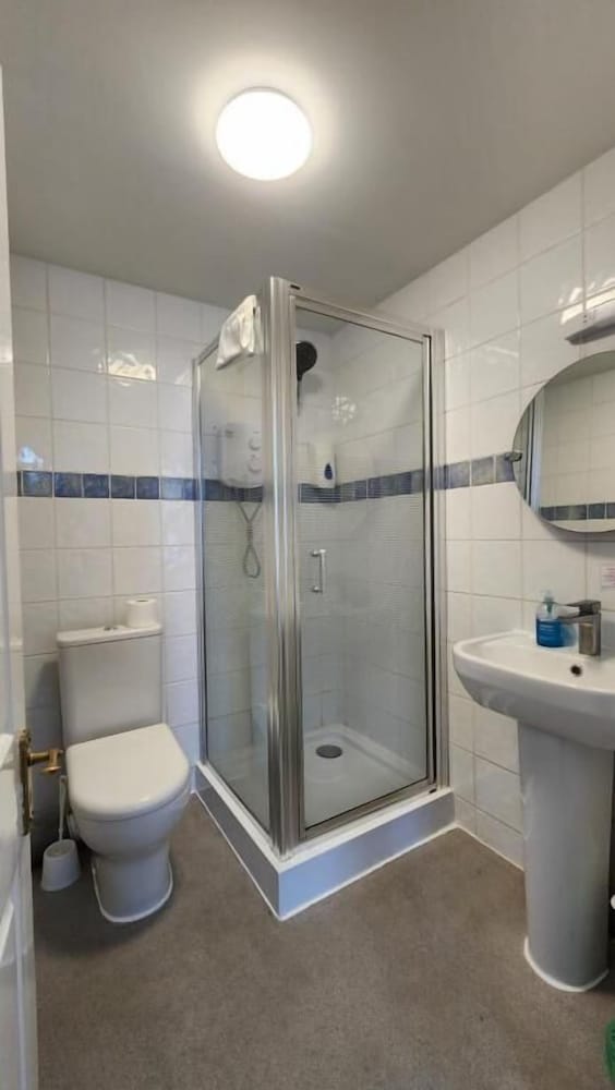Gatwick Castle B&B