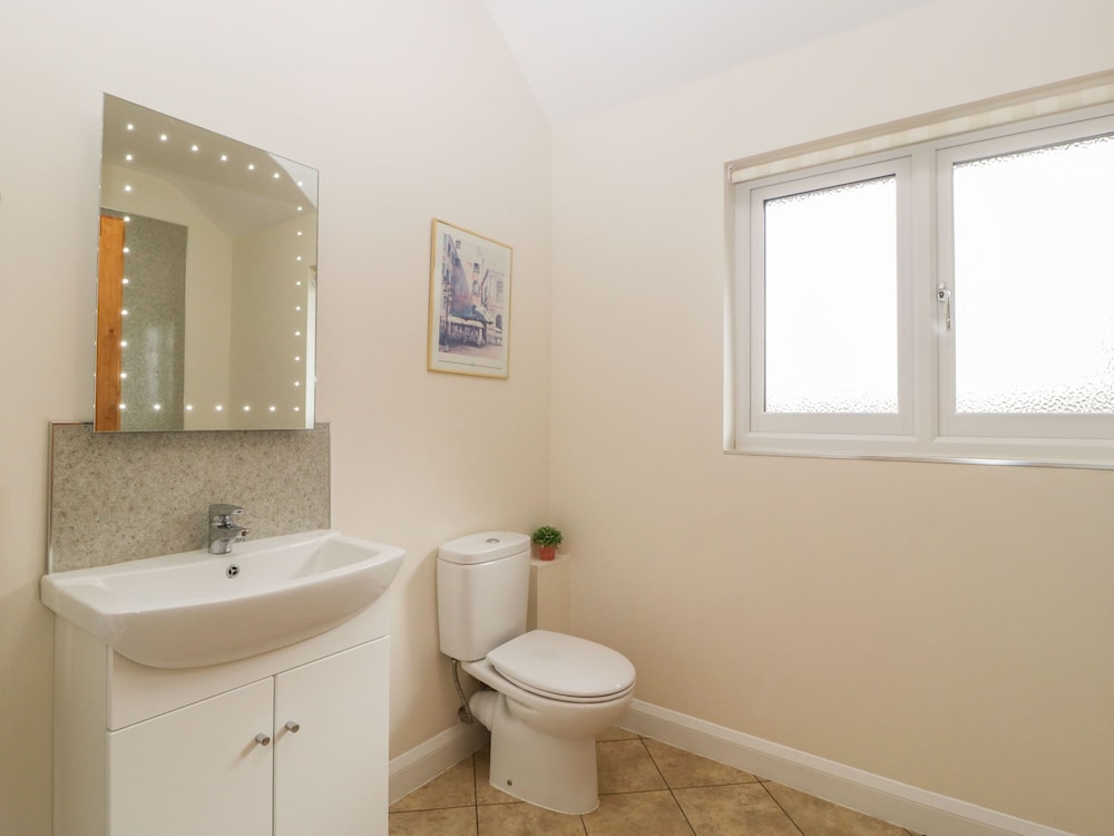 Yeovil Vacations - Rectory Farm View - Property Image 8