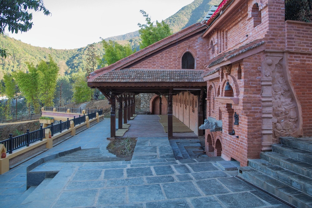 Jungle Mahal Wellness Resort
