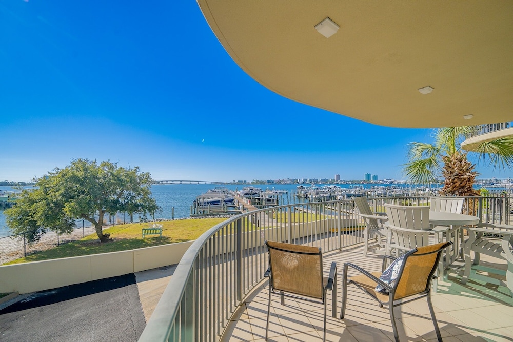 Phoenix On The Bay 1134 3 Bedroom Condo
