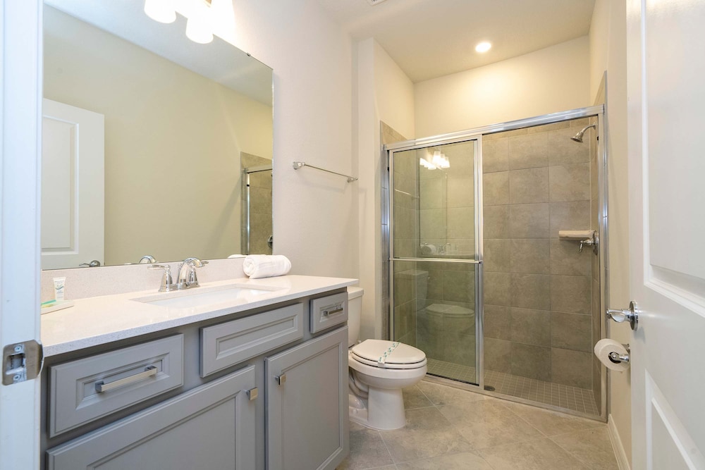 Gorgeous 5Bd Close to Disney With Pool at Windsor Cay 1285 view 5