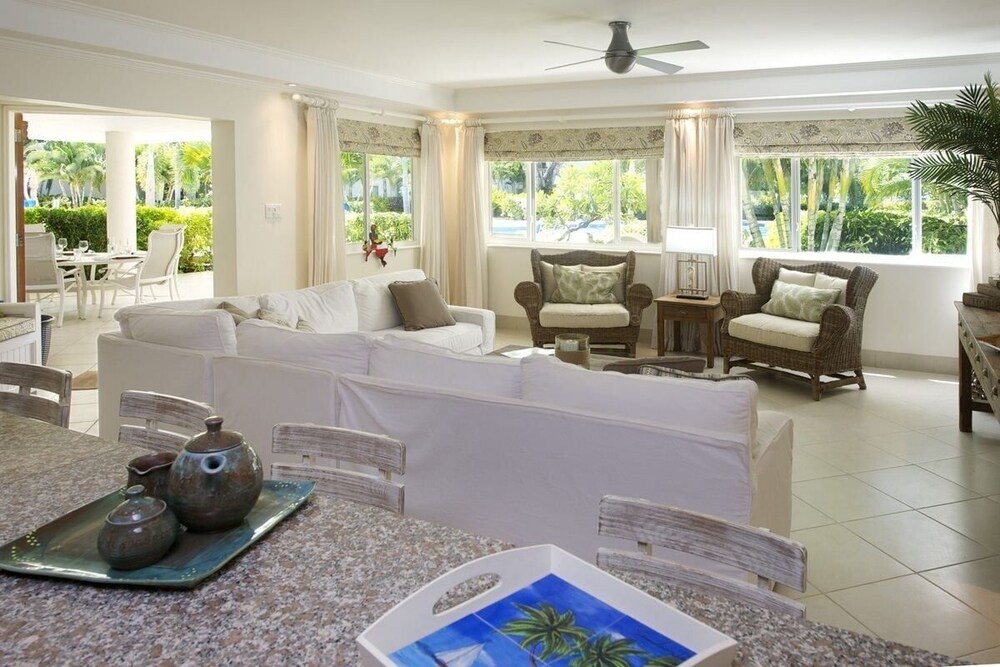 Palm Beach 110 3 Bedroom Condo