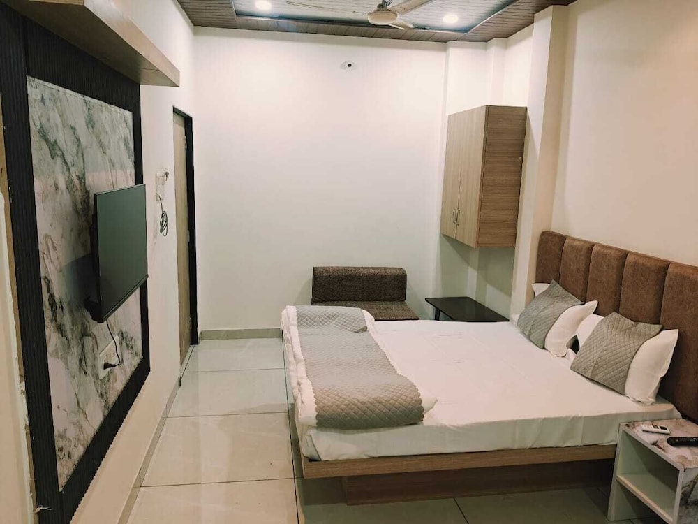 Hotel Shivay Palace