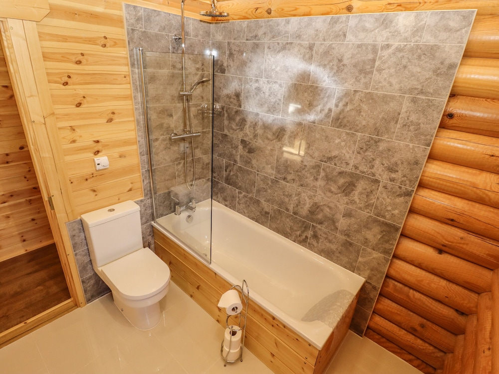 Pine Lodge