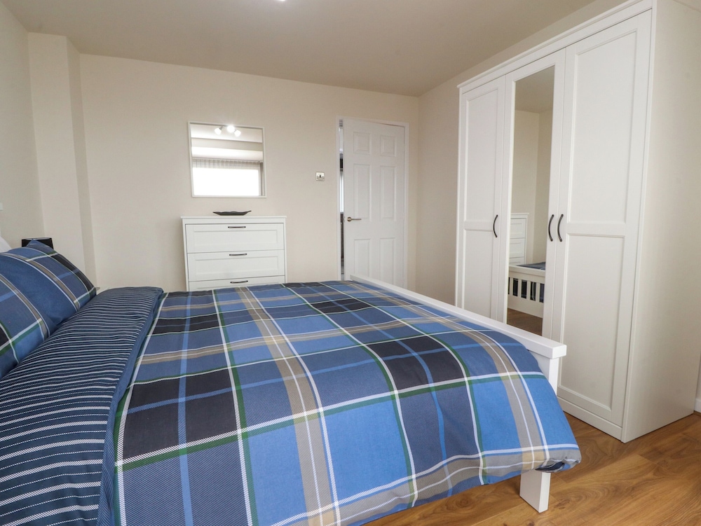 Flat 1, Sandridge Court