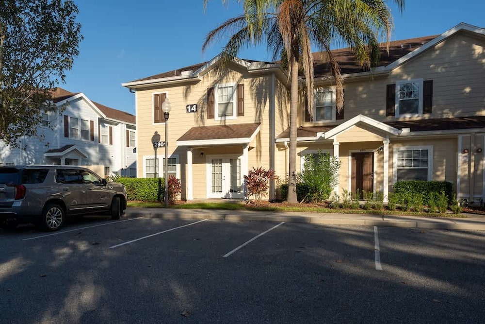Welcoming 4 BR Sleeps 10 Guests Wl2901