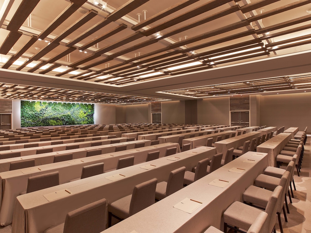 meeting & event spaces