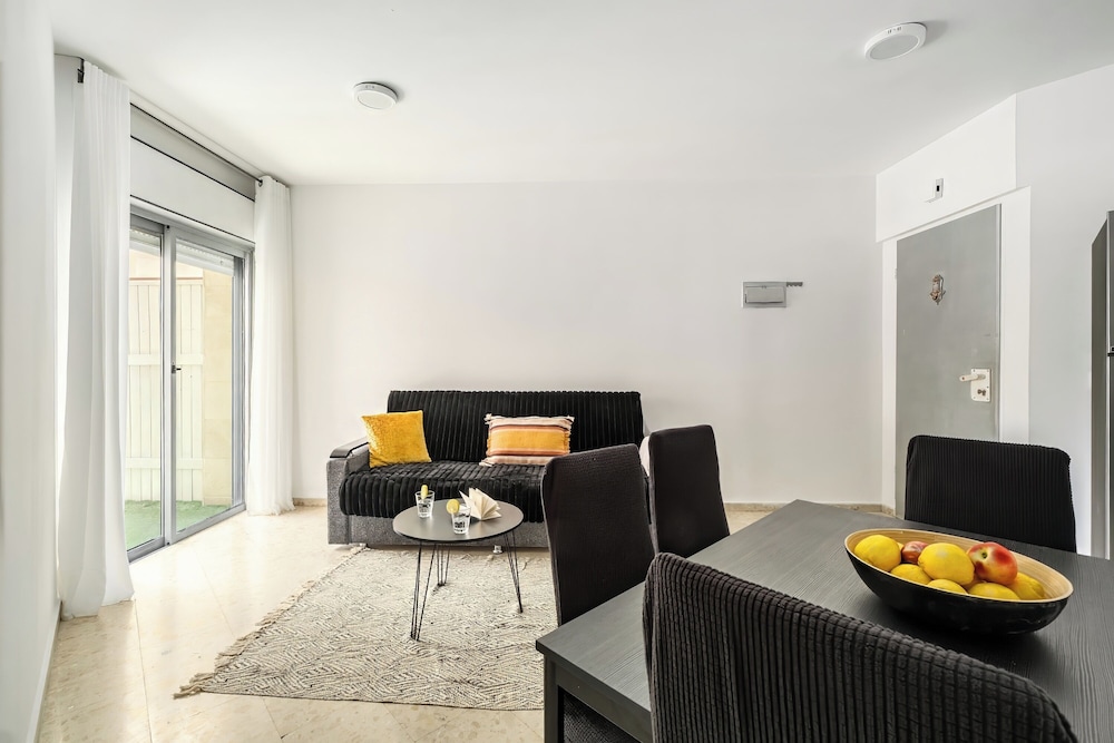 Royal Park Resort Apt 62 by Sea N' Rent