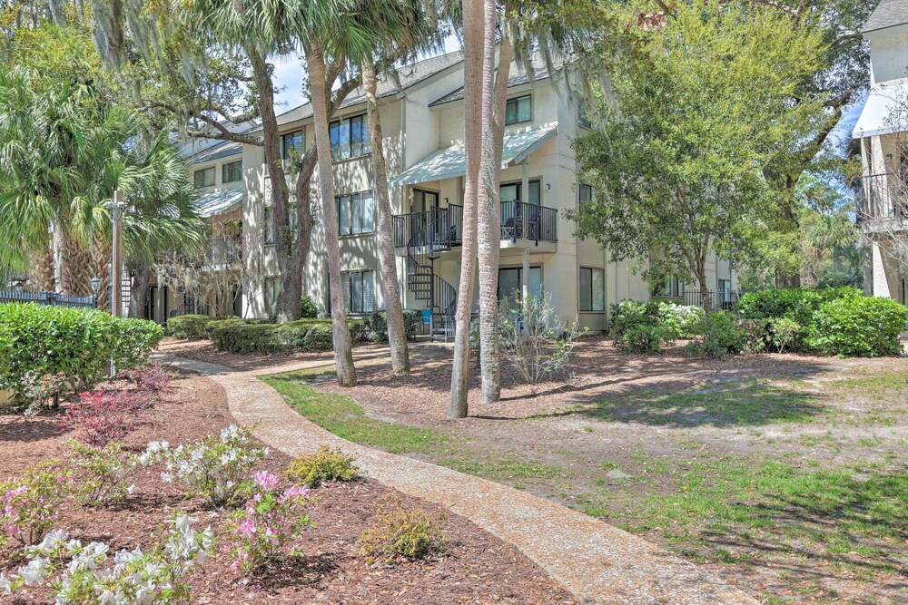 Walk to Beach: Hilton Head Island Tennis Retreat!