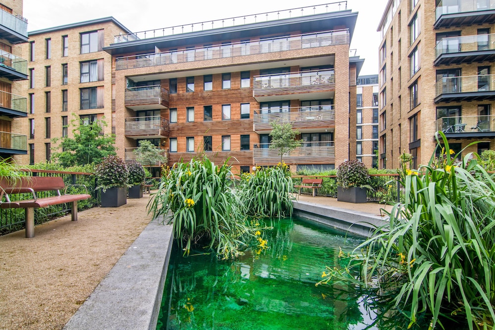 Apartment Wharf – Water Gardens