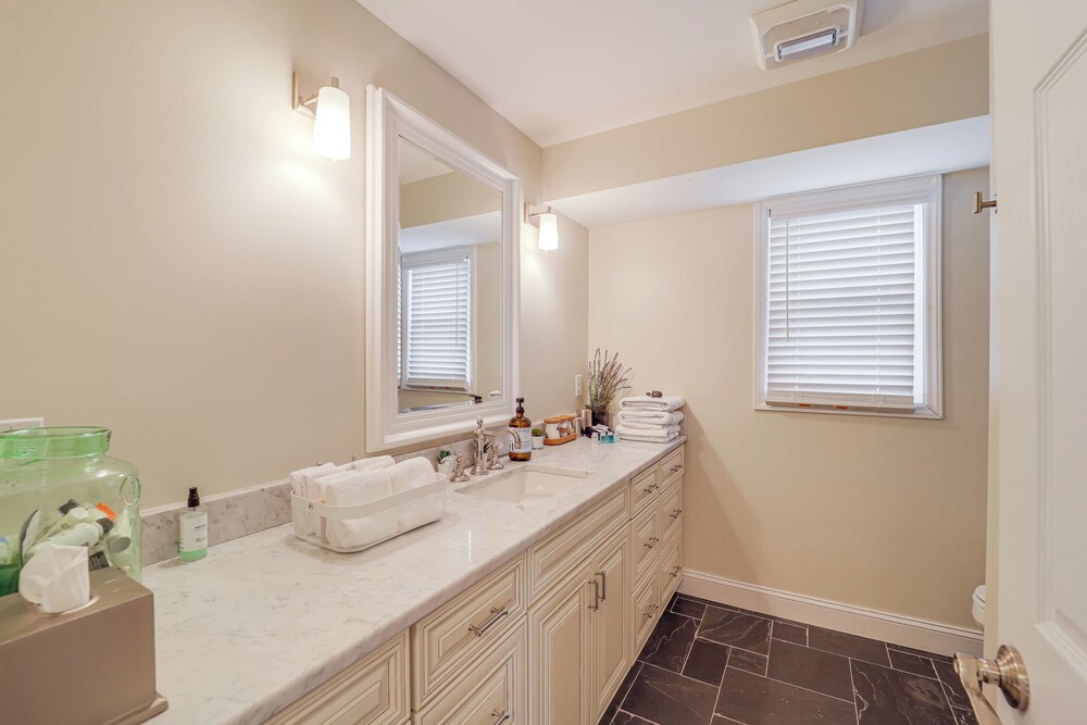 5 Mi to Dtwn: Pet-friendly Gem in Blowing Rock!