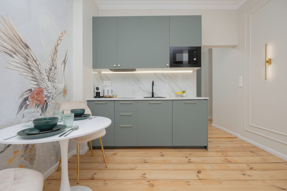 Comfortable Studio for 2 by Renters view 4