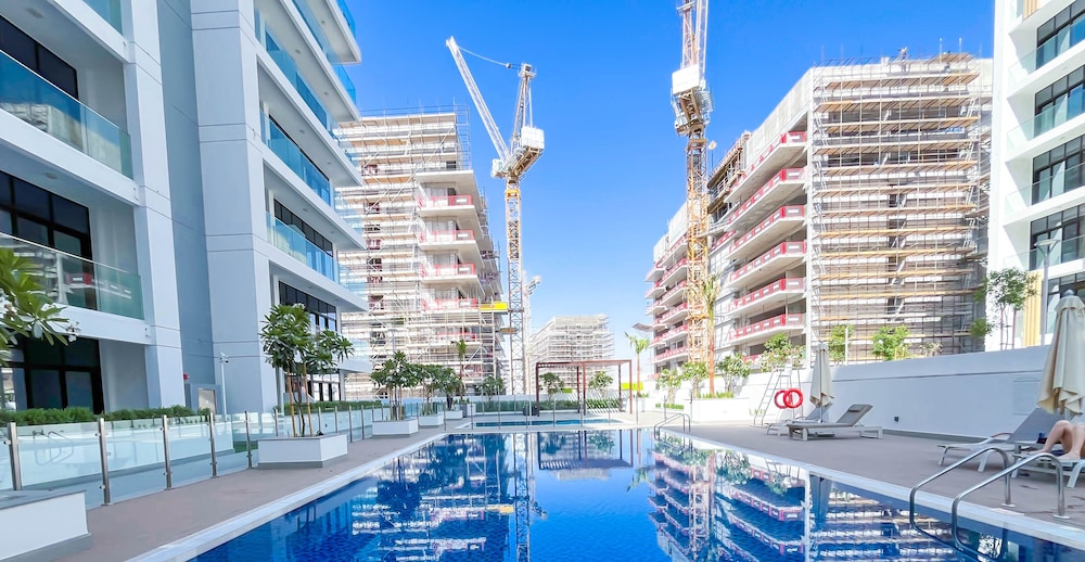Serenity Studio Pool Access & Balcony at Riviera