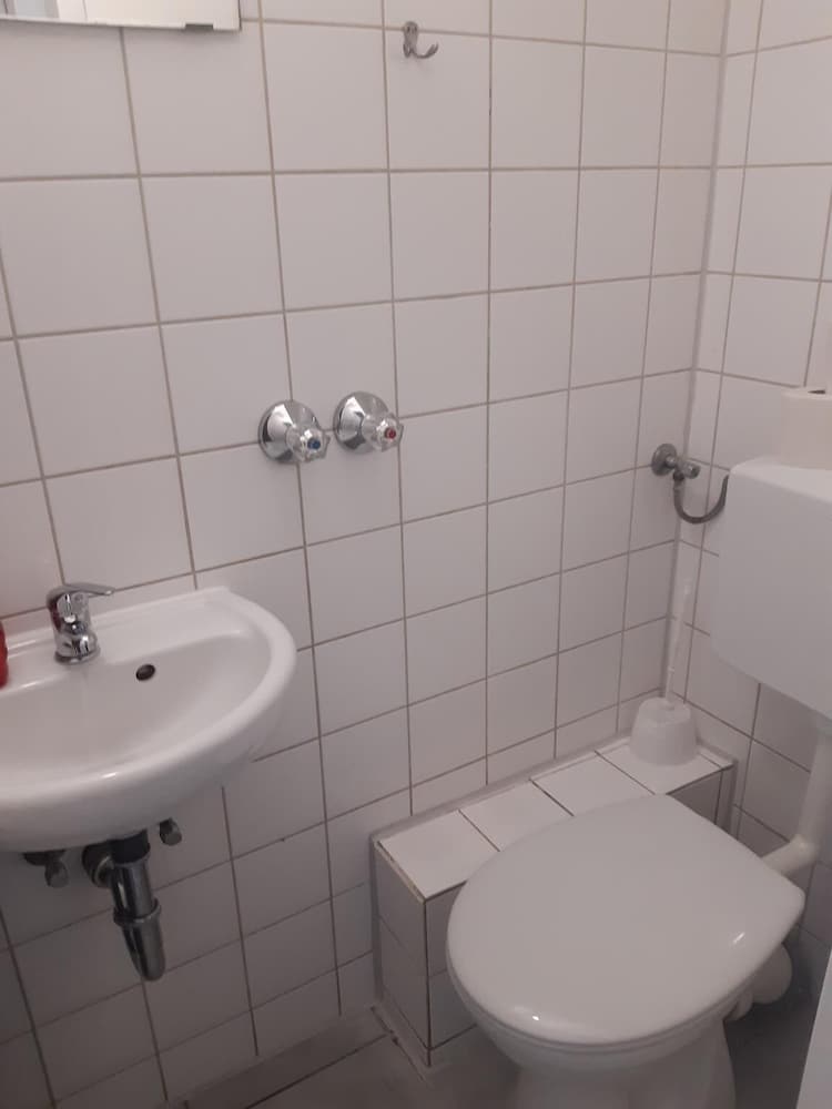 2-Rent Group Hostel Apartments SEN14