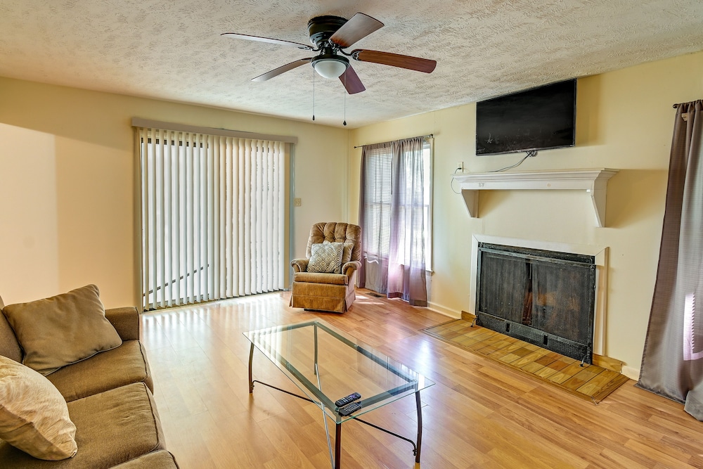 Fayetteville Vacations - Fayetteville Vacation Rental w/ Yard! - Property Image 12