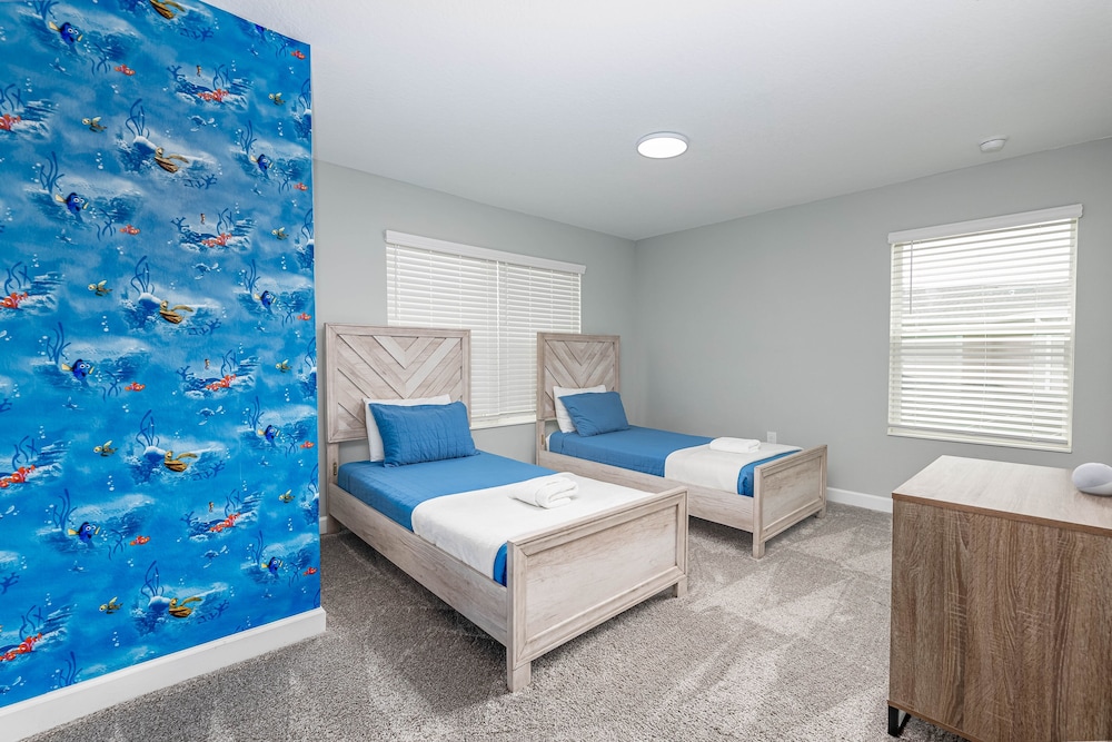 Tvpm-4263pd/sl 5 Bedroom Townhouse by RedAwning view 5