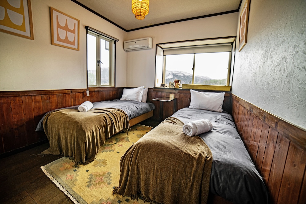 Melö Lodge Hakuba view 3