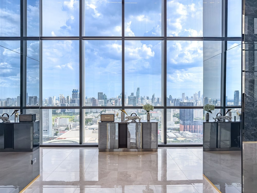 New City Condo in Central Bangkok Siam Paragon · Central World