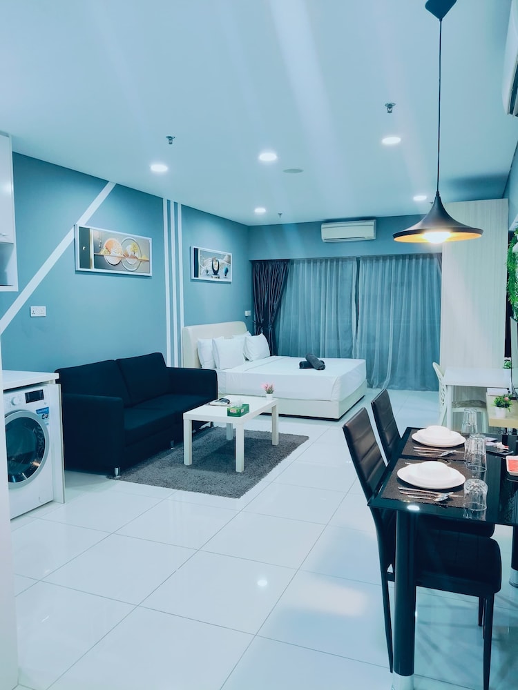 Signature Apartment at Mercu Summer Suites KLCC