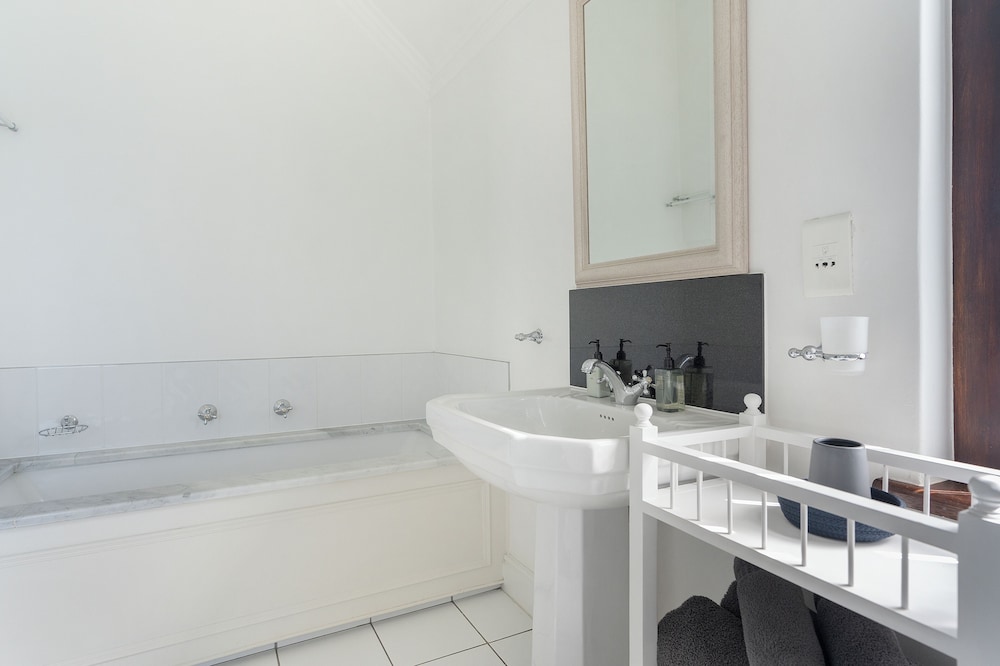 Winelands Golf Lodges at De Zalze