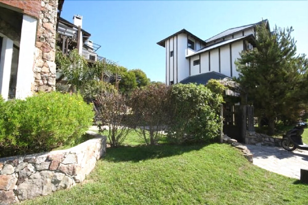 Hotel Villa Ostende Apart Hotel - Image 1