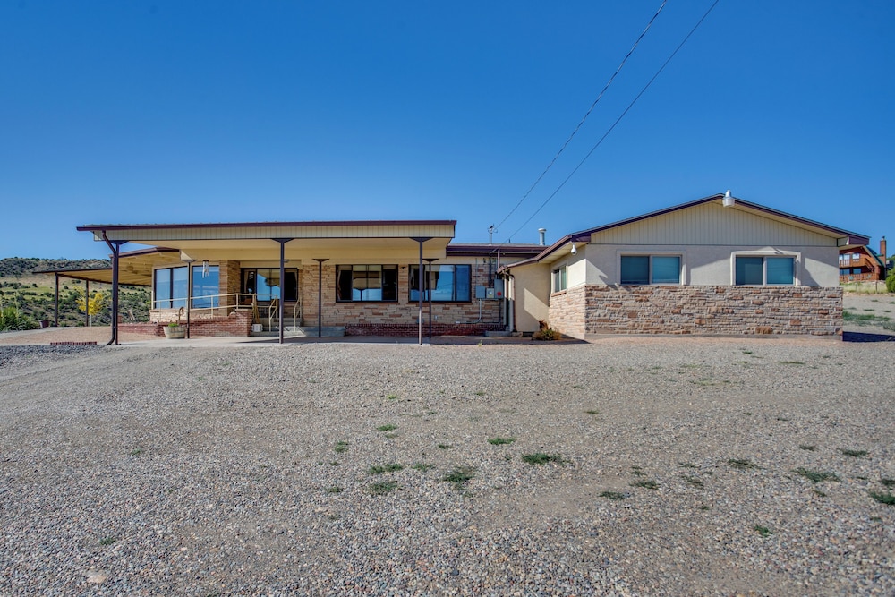 Spacious Grand Junction Home Rental w/ Mtn Views!