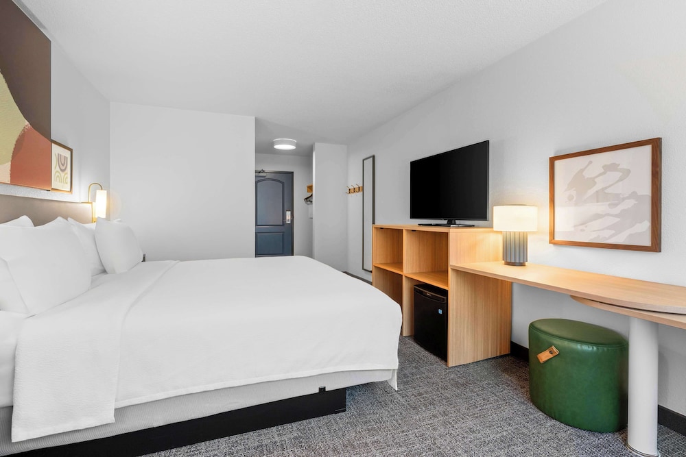 Modesto Vacations - Spark by Hilton Modesto - Property Image 19