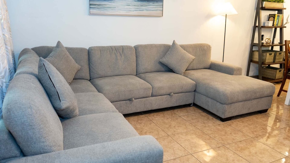 Sleeps 10 Direct Beach Heated Pool 3 Bedroom Apts