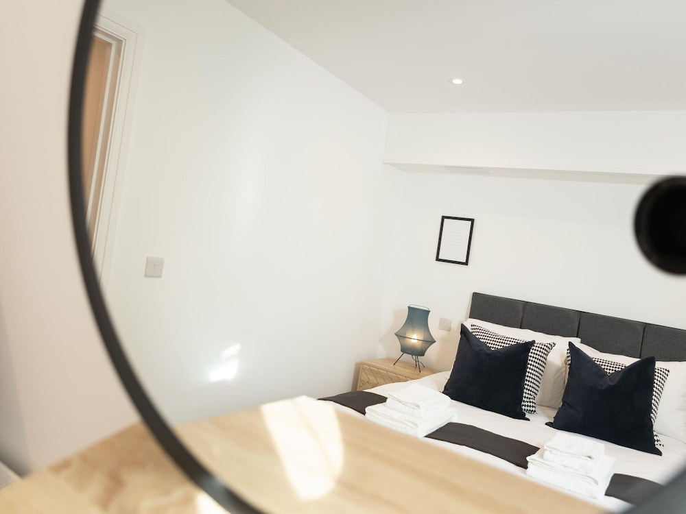 Harbour 1 Bedroom Retreat, Torquay Near Babbacombe view 2