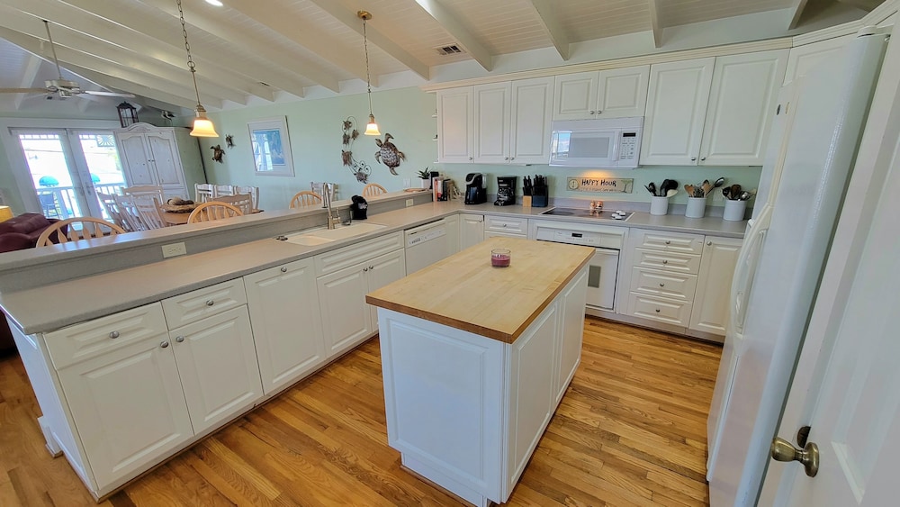 203 Butler Avenue by Tybee Vacation Rentals