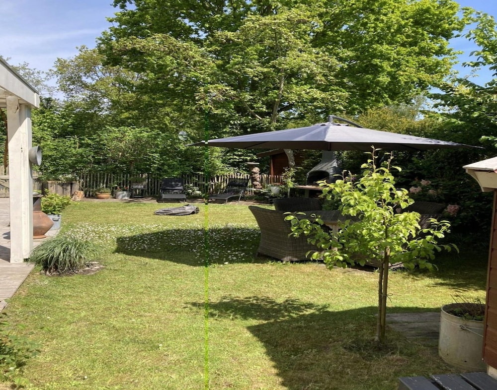 Chalet for Four Guests Near Beach