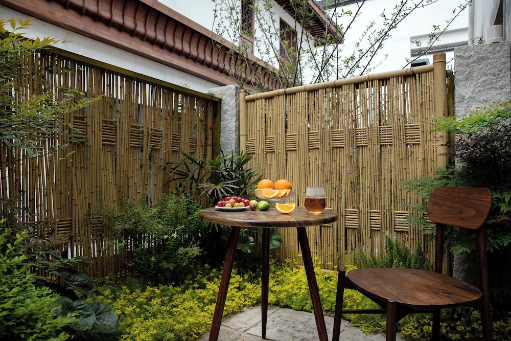 Bajiazhan Yulin Yuchi Homestay