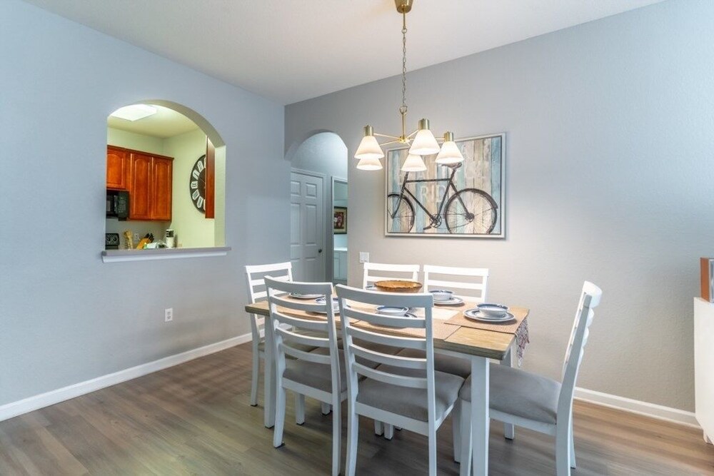 Tvpm-4862#104ca/vc 3 Bedroom Apts by RedAwning