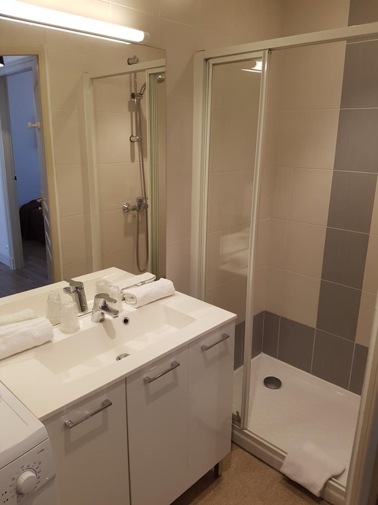 Rodez Vacations - Hotel du Midi - Property Image 8