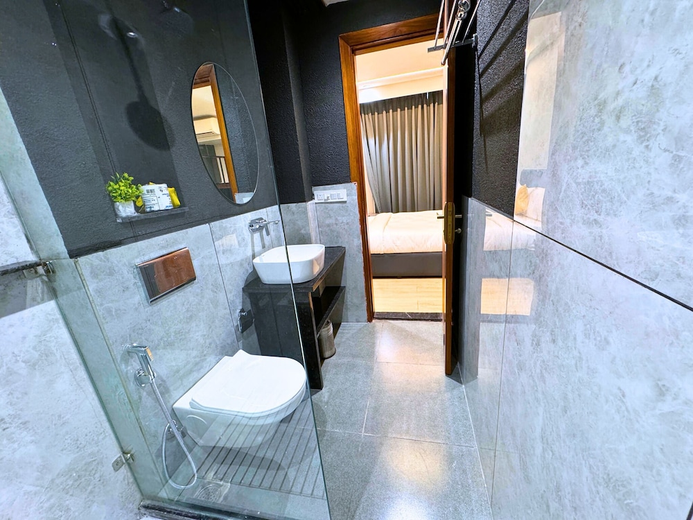 Lime Tree Hotel Sector 51 Gurgaon