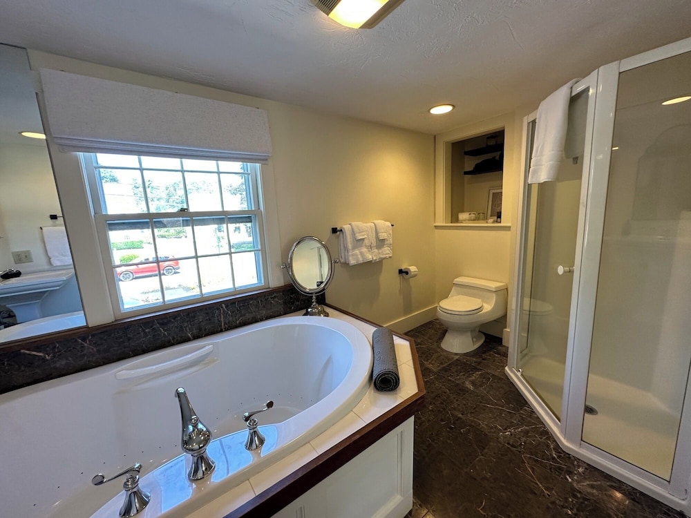 Inn at Perkins Cove