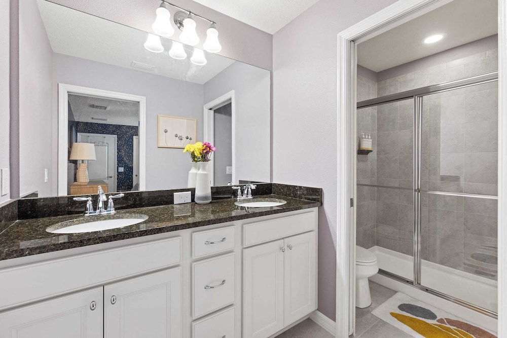 Sleeps 20! Resort Home Near Disney, Pool+game Room Twice-as-nice by Avantstay