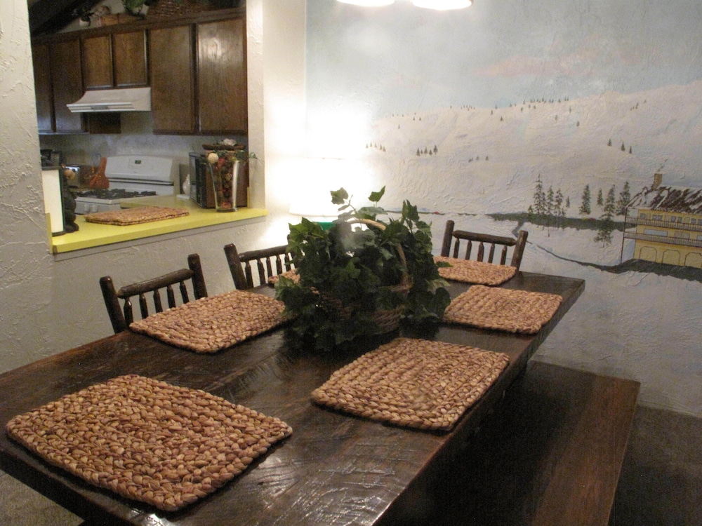 Snow Summit Townhouse Rentals & Sales