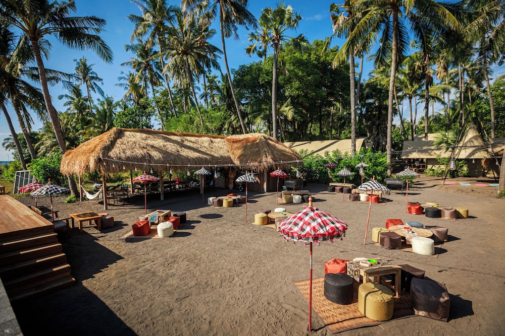 Barefoot Glamping