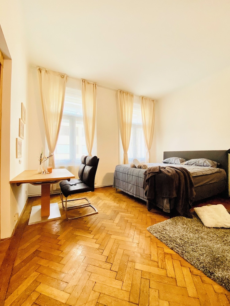 Cozy 2BR Apartment Near Westbahnhof