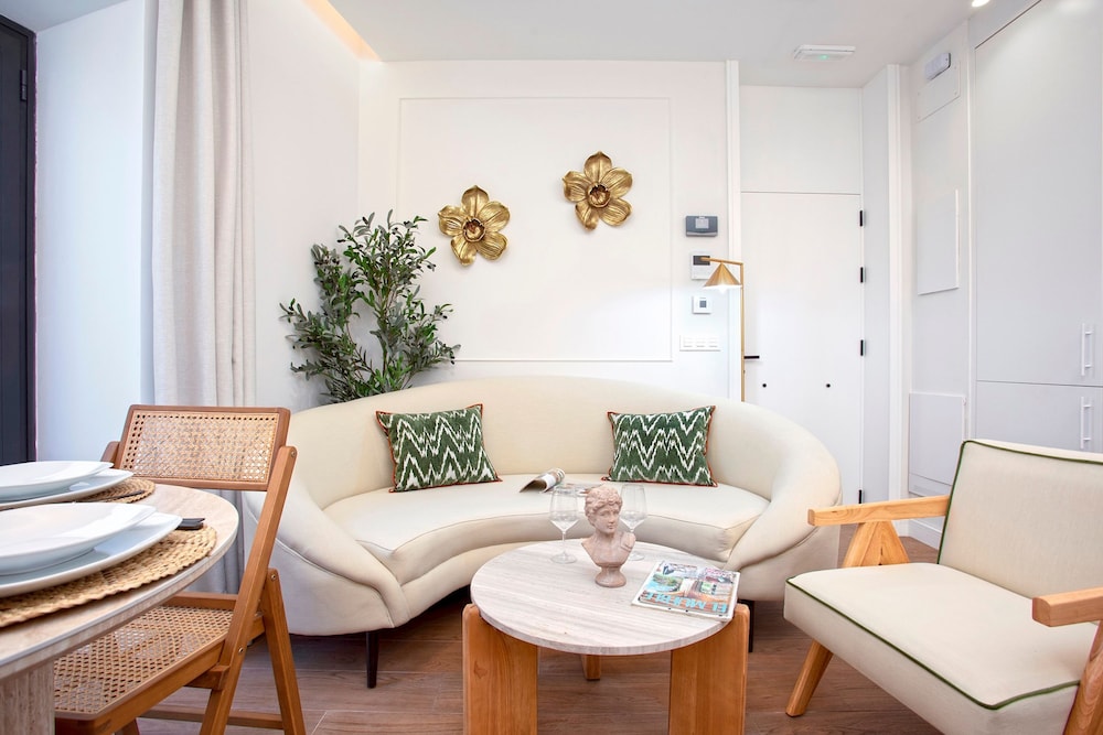 Apartment With Pool in Seville Gamazo Terrace II