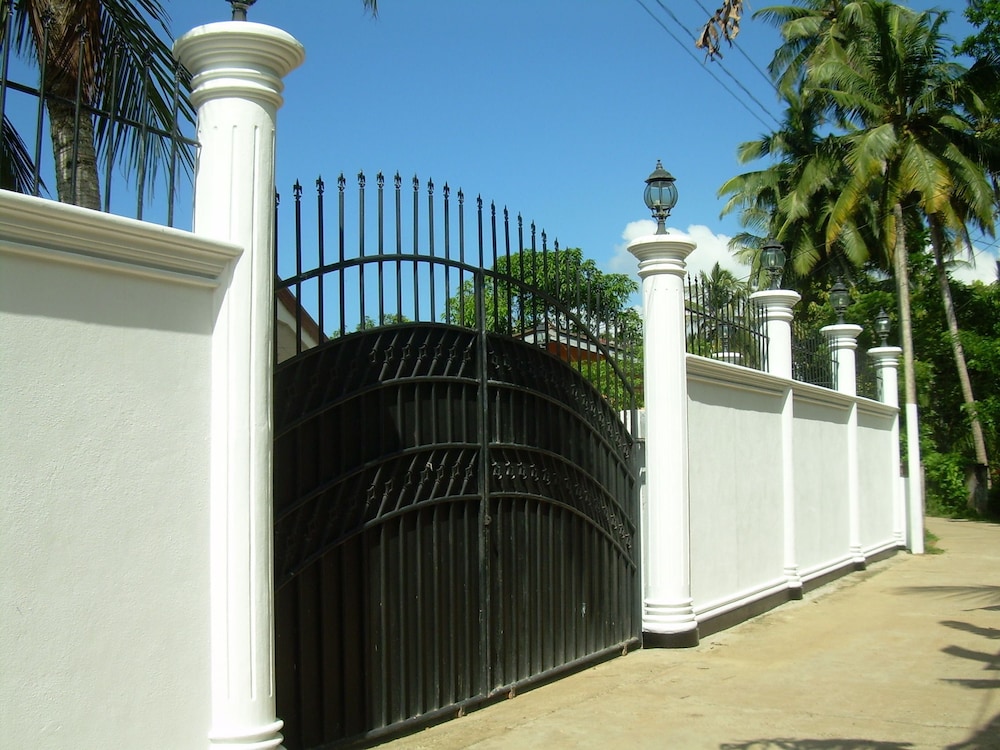 Bandhusena Apartments