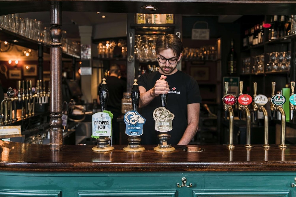 The Rose & Crown Wimbledon